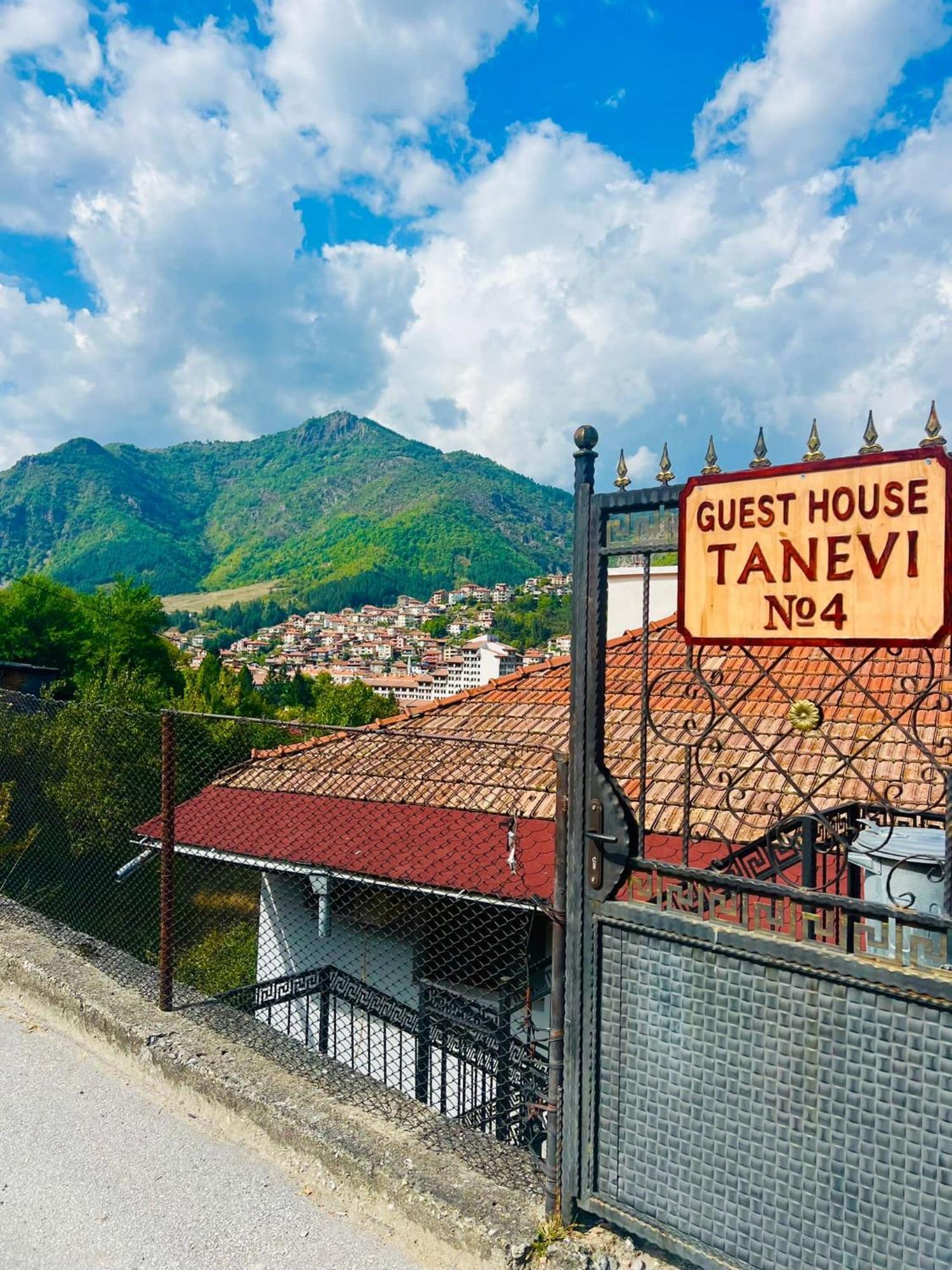 Guest House Tanevi Dewin Exterior foto